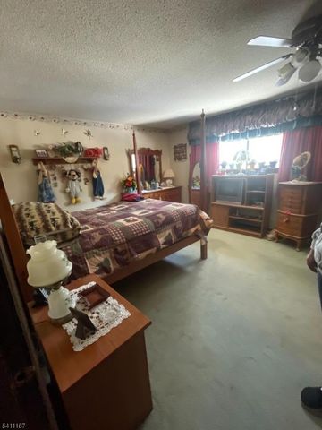 2212 Oakwood Ln, Waterford Twp., NJ 08004