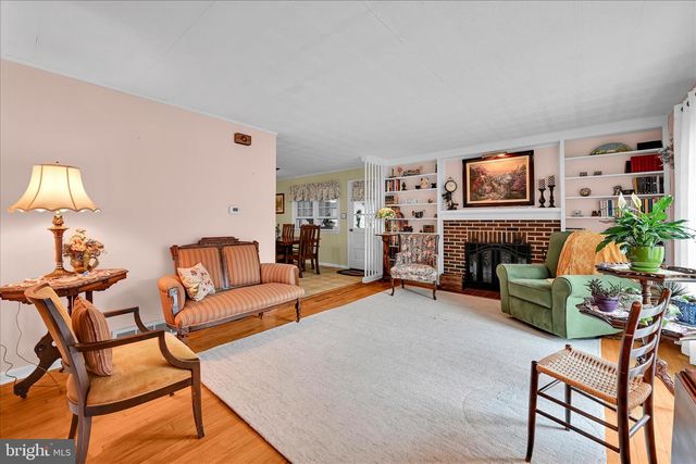 6315 BLUE FLAG AVE, Harrisburg, PA 17112
