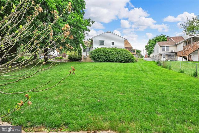 6315 BLUE FLAG AVE, Harrisburg, PA 17112