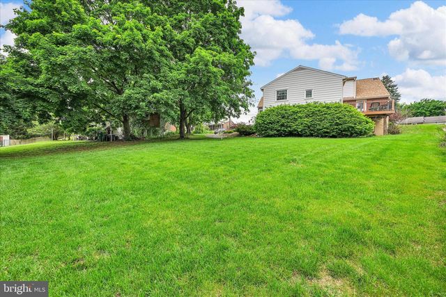 6315 BLUE FLAG AVE, Harrisburg, PA 17112