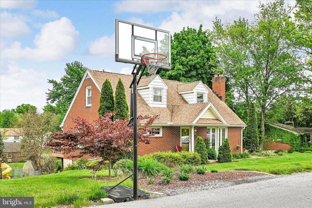 6315 BLUE FLAG AVE, Harrisburg, PA 17112