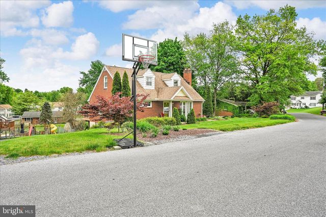 6315 BLUE FLAG AVE, Harrisburg, PA 17112