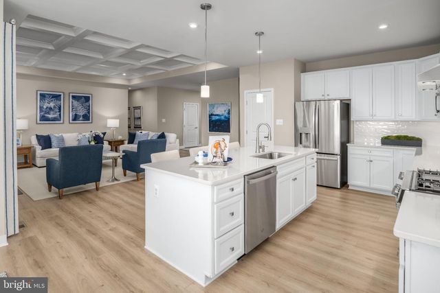 1424 RECIFE CT, Martinsburg, WV 25403