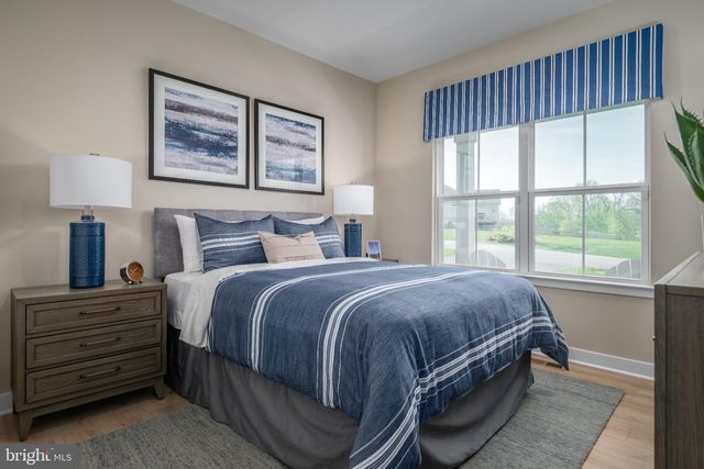 1424 RECIFE CT, Martinsburg, WV 25403