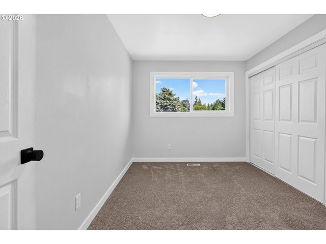 16006 Ne MORRIS Ct, Portland, OR 97230