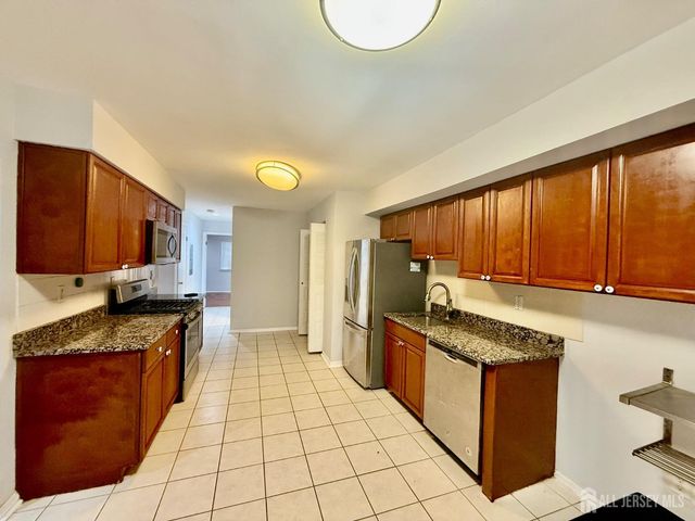 1404 Edison Glen Terrace, Edison, NJ 08837