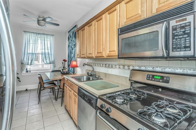 185 Atlantic Avenue A3, Lynbrook, NY 11563