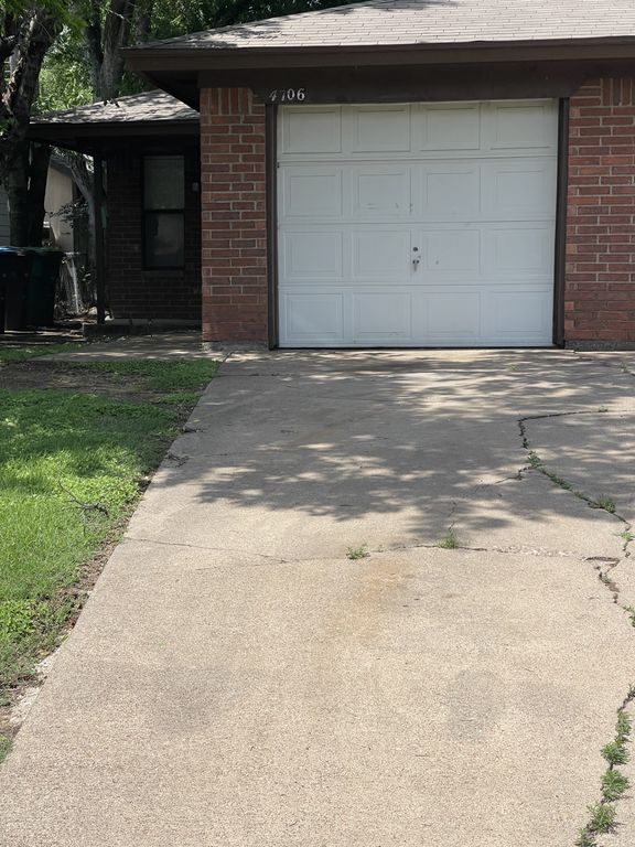 4706 Sandage Avenue, Fort Worth, TX 76115