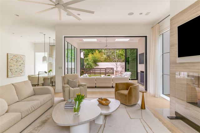 9102 Bluff Hollow Court, Dallas, TX 75220