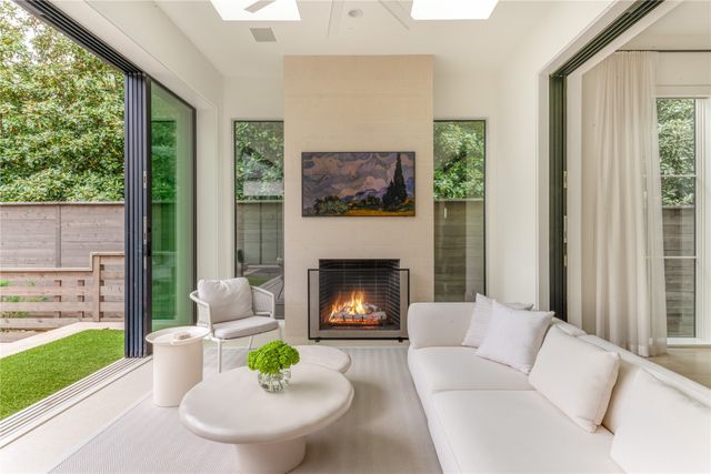 9102 Bluff Hollow Court, Dallas, TX 75220