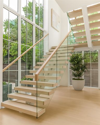 9102 Bluff Hollow Court, Dallas, TX 75220