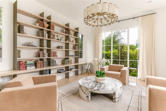 9102 Bluff Hollow Court, Dallas, TX 75220