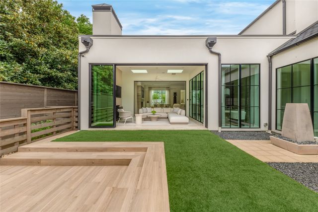 9102 Bluff Hollow Court, Dallas, TX 75220