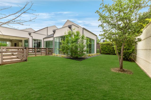 9102 Bluff Hollow Court, Dallas, TX 75220