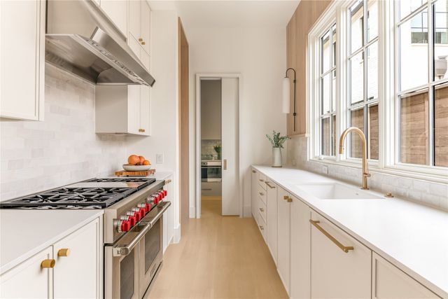 9102 Bluff Hollow Court, Dallas, TX 75220