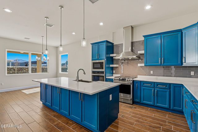 972 PELLEGRINO Avenue, El Paso, TX 79932