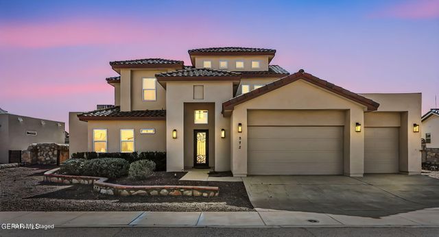 972 PELLEGRINO Avenue, El Paso, TX 79932