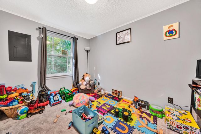 55 Beachview LN, Troutville, VA 24175