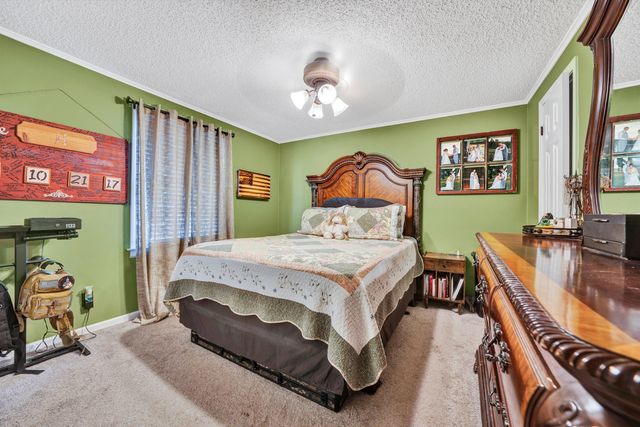 55 Beachview LN, Troutville, VA 24175