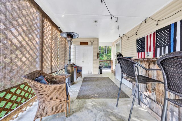 55 Beachview LN, Troutville, VA 24175