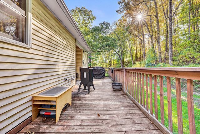 55 Beachview LN, Troutville, VA 24175