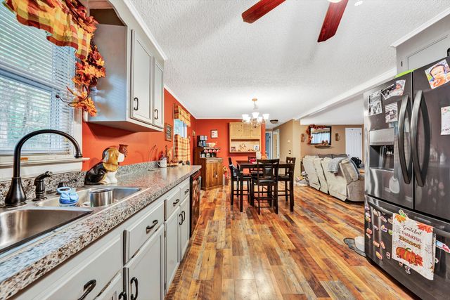 55 Beachview LN, Troutville, VA 24175