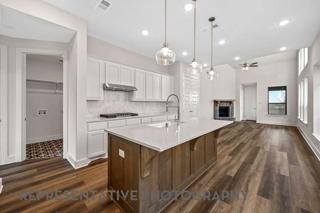 7582 Epiphany Way, Midlothian, TX 76084