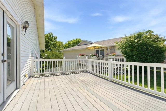 105 E DEER Lane, Plattsmouth, NE 68048