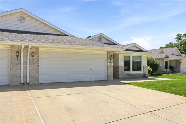 105 E DEER Lane, Plattsmouth, NE 68048