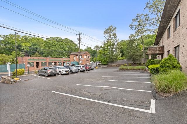 7 Riversville Road, Greenwich, CT 06831