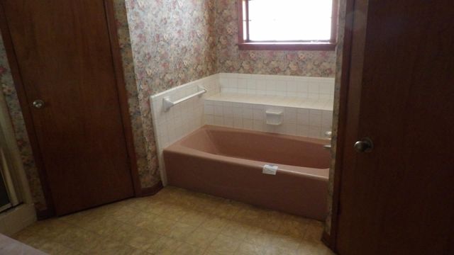 8779 TX HWY 11, Hughes Springs, TX 75656