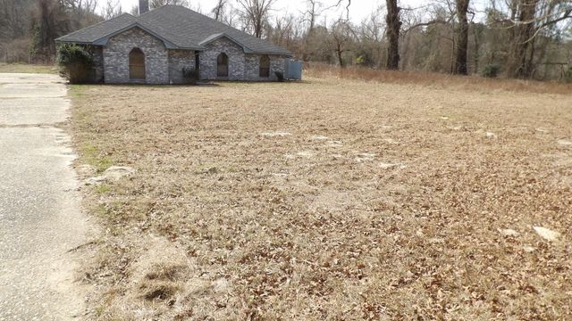 8779 TX HWY 11, Hughes Springs, TX 75656