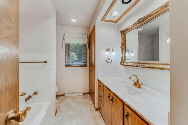 2897 OMRO ROAD, Oshkosh, WI 54904