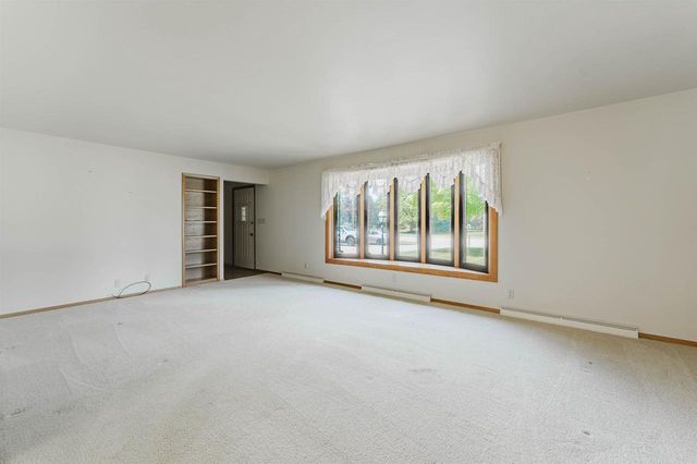 2897 OMRO ROAD, Oshkosh, WI 54904