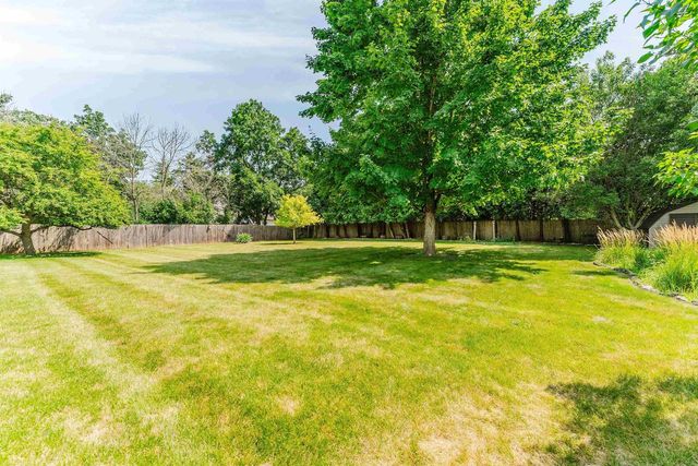 2897 OMRO ROAD, Oshkosh, WI 54904
