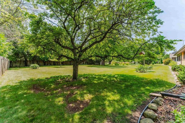 2897 OMRO ROAD, Oshkosh, WI 54904