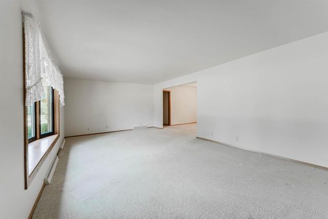 2897 OMRO ROAD, Oshkosh, WI 54904