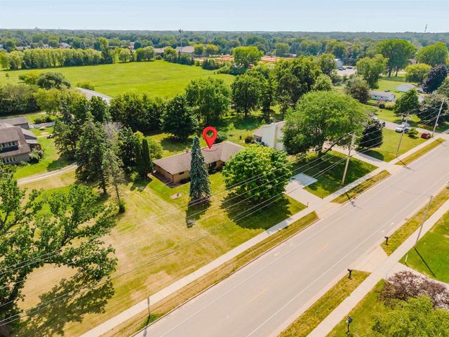 2897 OMRO ROAD, Oshkosh, WI 54904