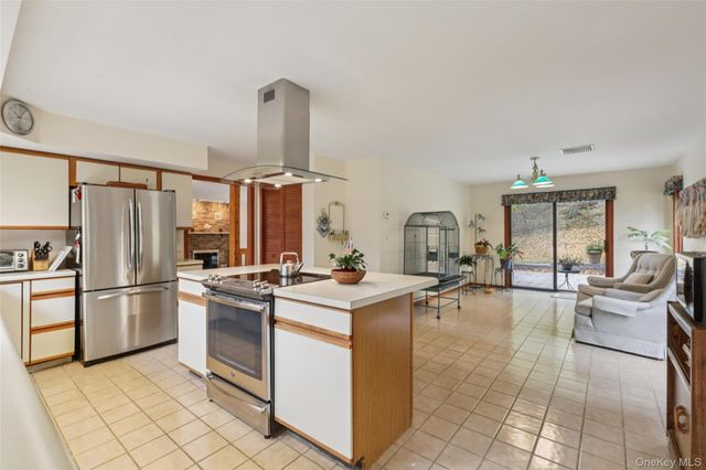 1280 State Route 208, Monroe, NY 10950