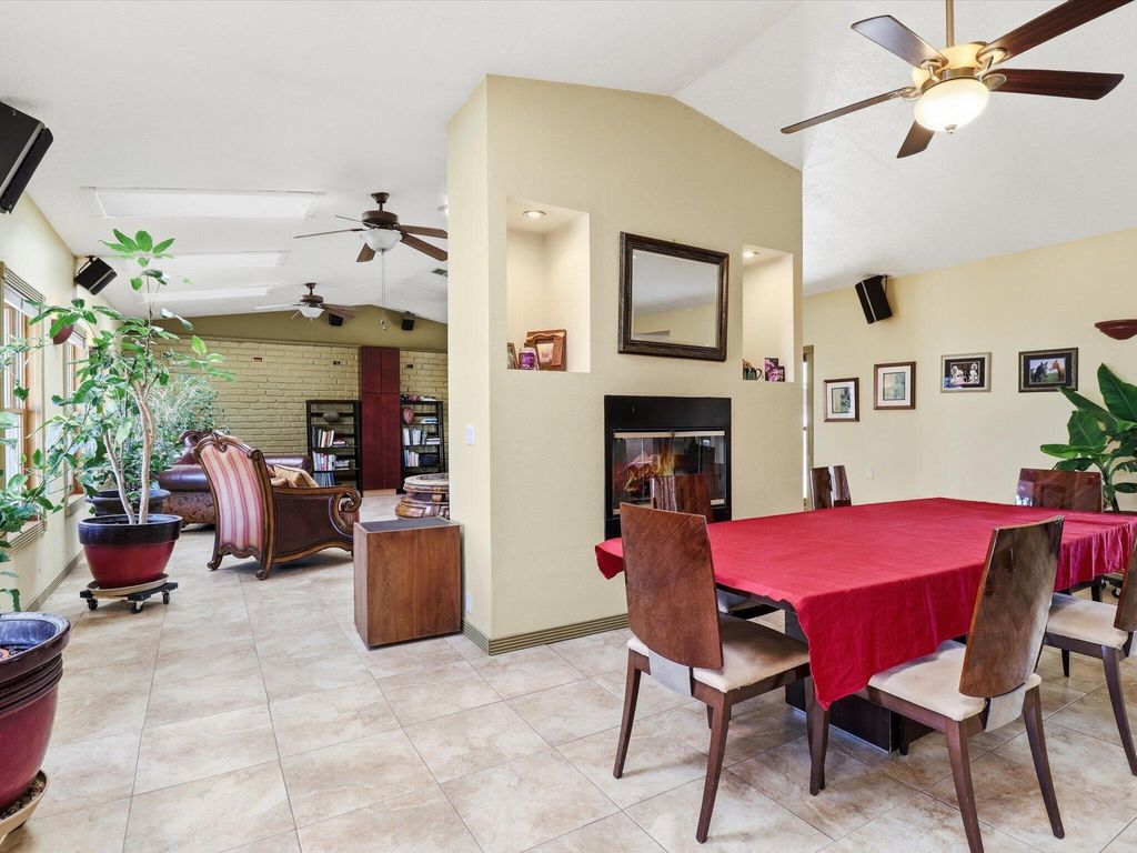 Image 14 of property listing at 07 Wildwood Lane, Peralta, NM 87042