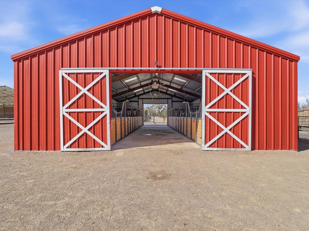 Image 3 of property listing at 07 Wildwood Lane, Peralta, NM 87042