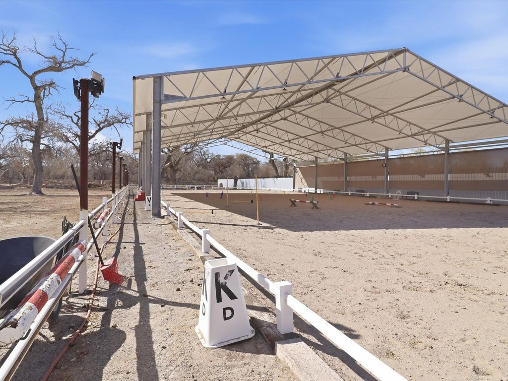 Image 44 of property listing at 07 Wildwood Lane, Peralta, NM 87042