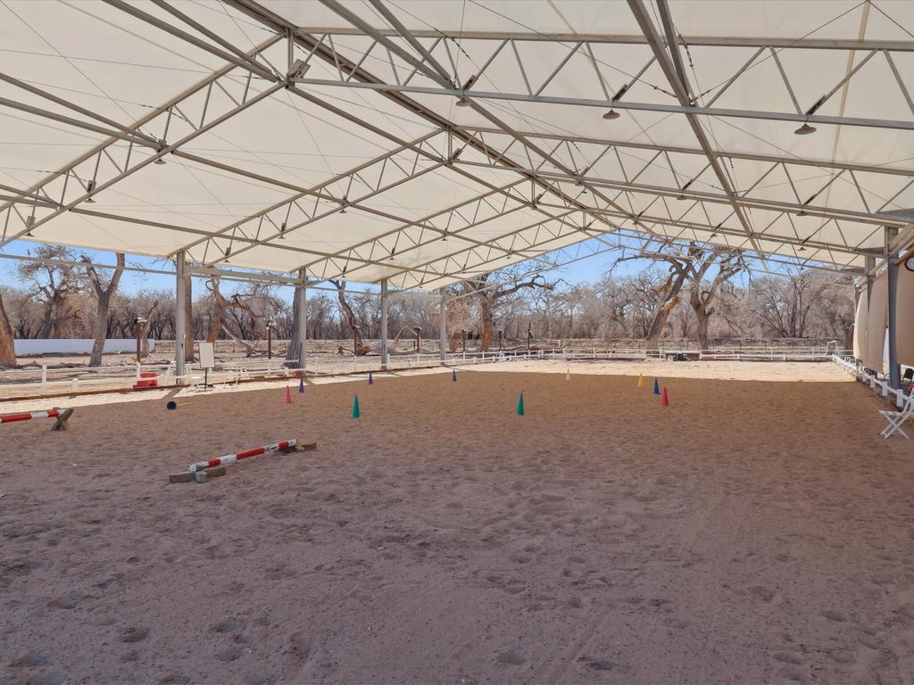 Image 47 of property listing at 07 Wildwood Lane, Peralta, NM 87042