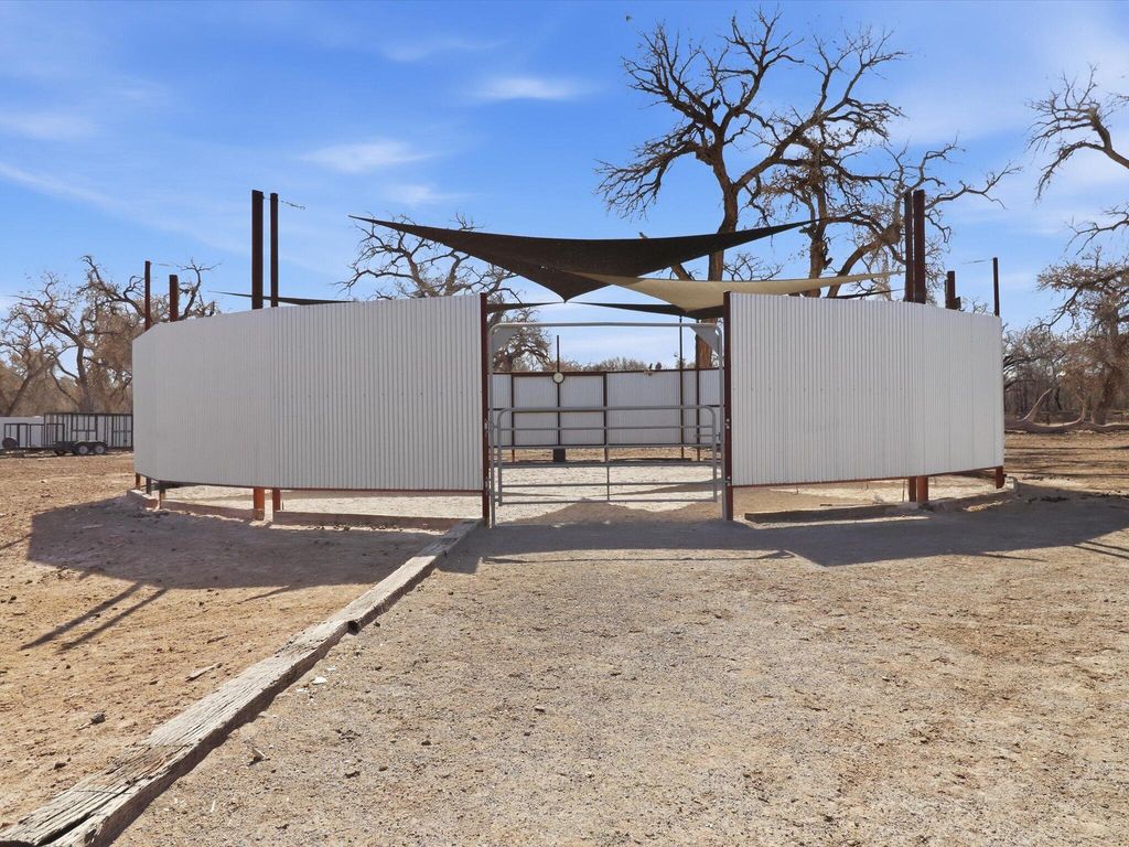 Image 53 of property listing at 07 Wildwood Lane, Peralta, NM 87042