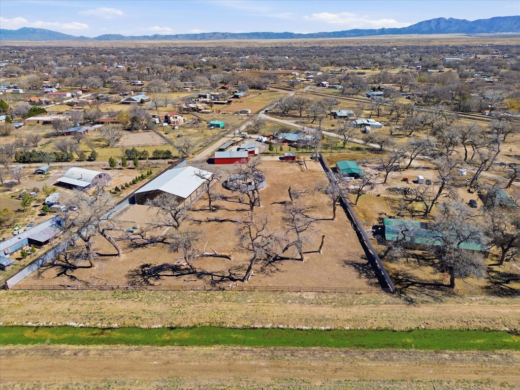 Image 64 of property listing at 07 Wildwood Lane, Peralta, NM 87042
