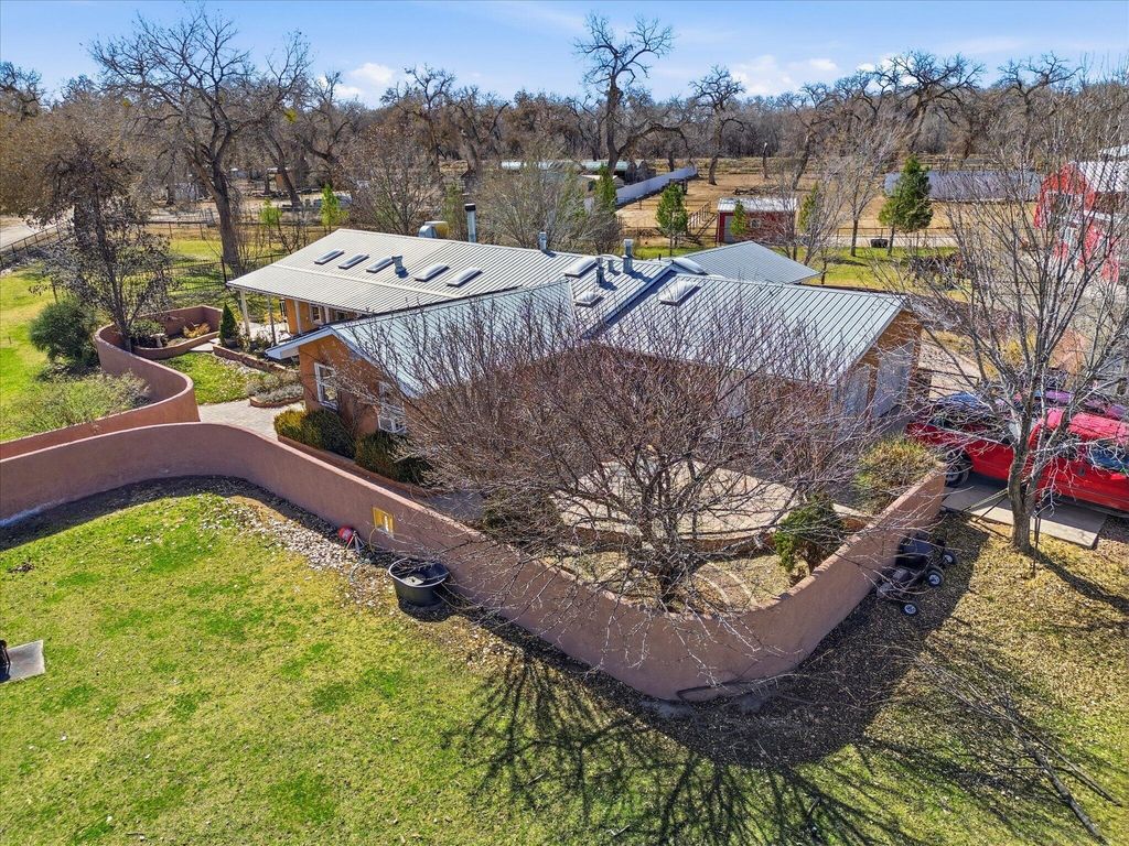 Image 75 of property listing at 07 Wildwood Lane, Peralta, NM 87042