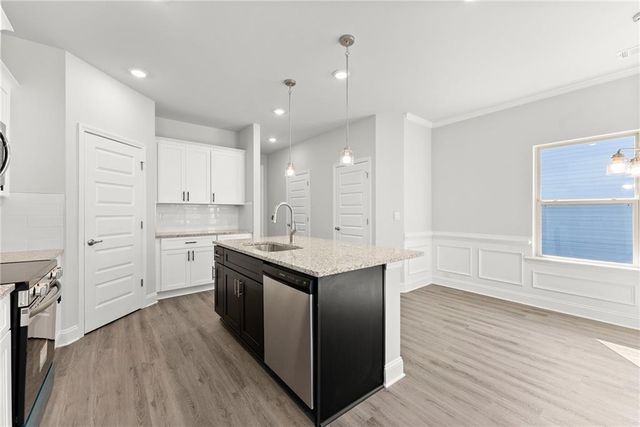 285 Magnolia Villas Drive, Cornelia, GA 30531