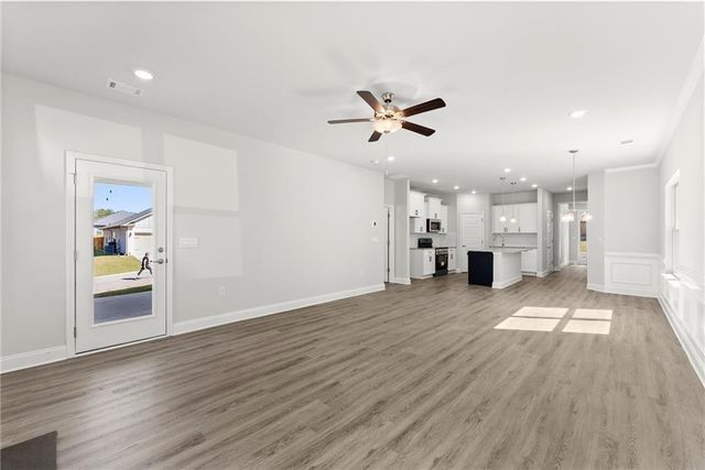 285 Magnolia Villas Drive, Cornelia, GA 30531