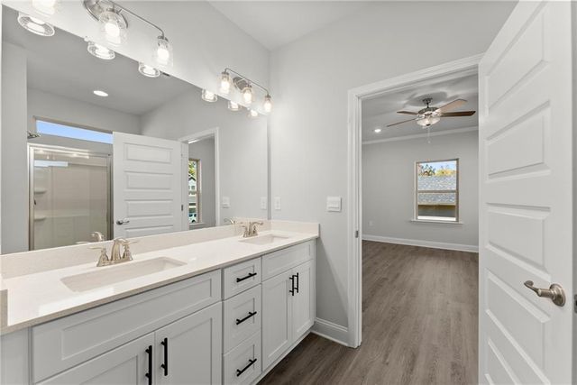 285 Magnolia Villas Drive, Cornelia, GA 30531