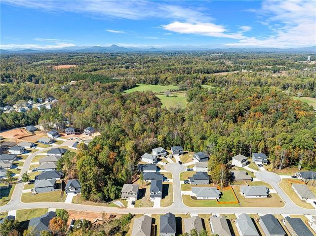 285 Magnolia Villas Drive, Cornelia, GA 30531